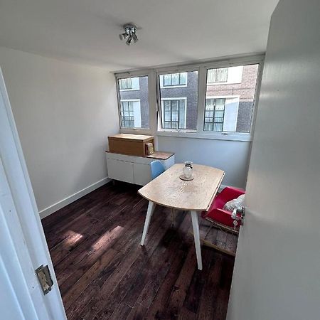 Spacious And Central Newly Refurbished 3 Bedroom Flat Londra Exterior foto