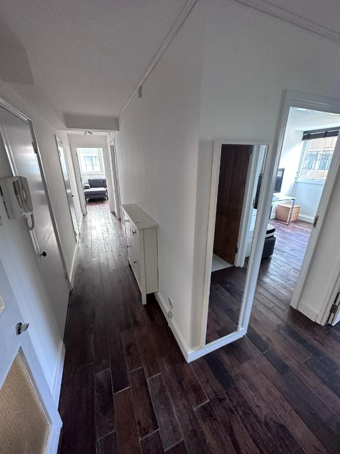 Spacious And Central Newly Refurbished 3 Bedroom Flat Londra Exterior foto