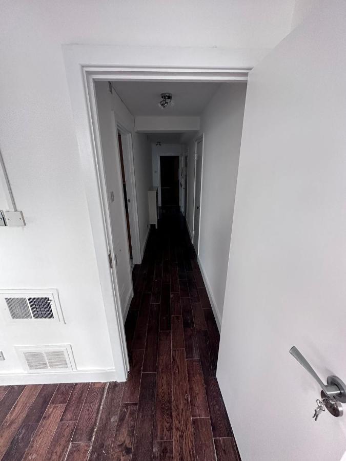 Spacious And Central Newly Refurbished 3 Bedroom Flat Londra Exterior foto